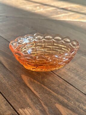 Vintage Westmoreland Amber Glass nest for hen on a nest.